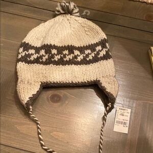Cozy new with tags vintage MCQUADES  kids knitted wool hat with tie